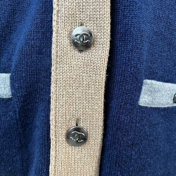 Chanel 100% Cashmere Cardigan Sweater Color Block Size 40 Blue Tan Gray Buttons - Picture 8 of 16